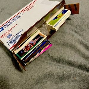 2 Pounds of Vintage Baseball Cards, 500+ Cards Upper Deck, Fleer, Topps